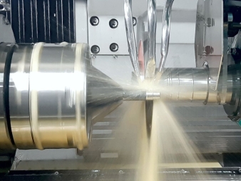 CNC Rundschleifen von Hartmetall